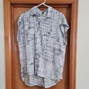 Jones New York White and Black Casual Button Down Shirt